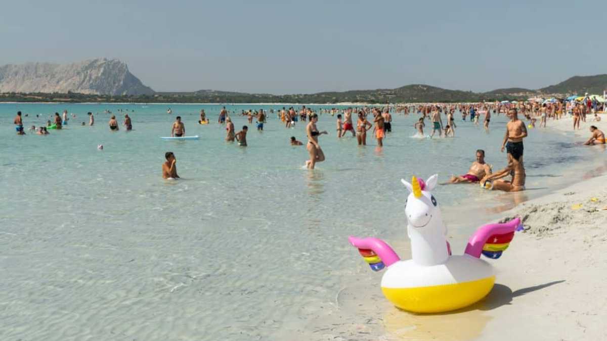 Cosa Vedere a San Teodoro: Un Viaggio tra Mare, Natura e Divertimento