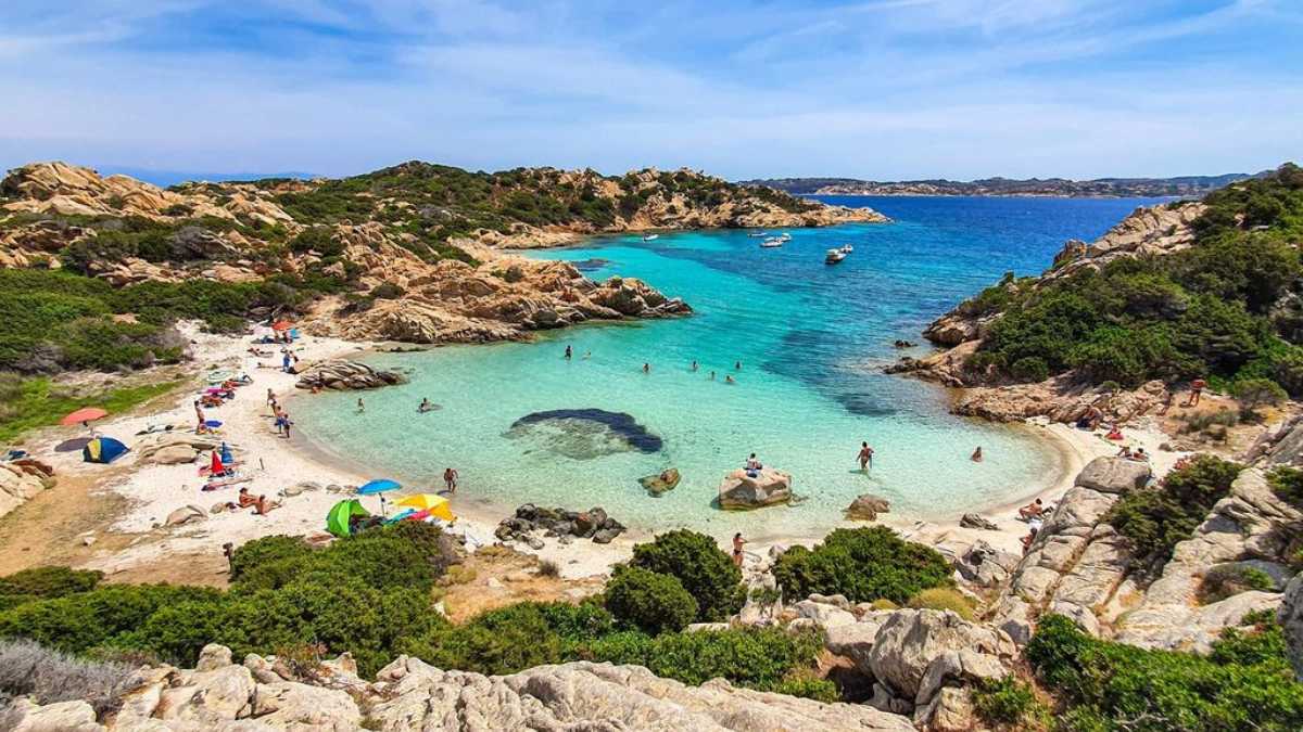 Feste ed Eventi a La Maddalena: Una Celebrazione delle Tradizioni Culturali