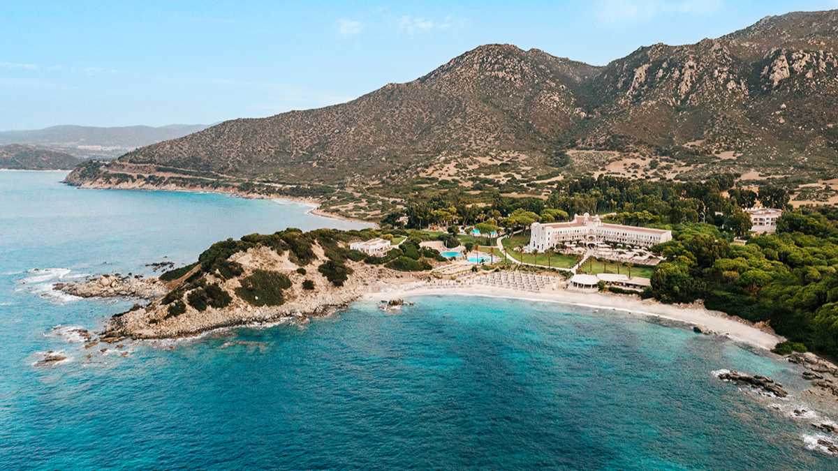 Un'Avventura di 7 Giorni a Villasimius: Spiagge da Sogno e Natura Incontaminata