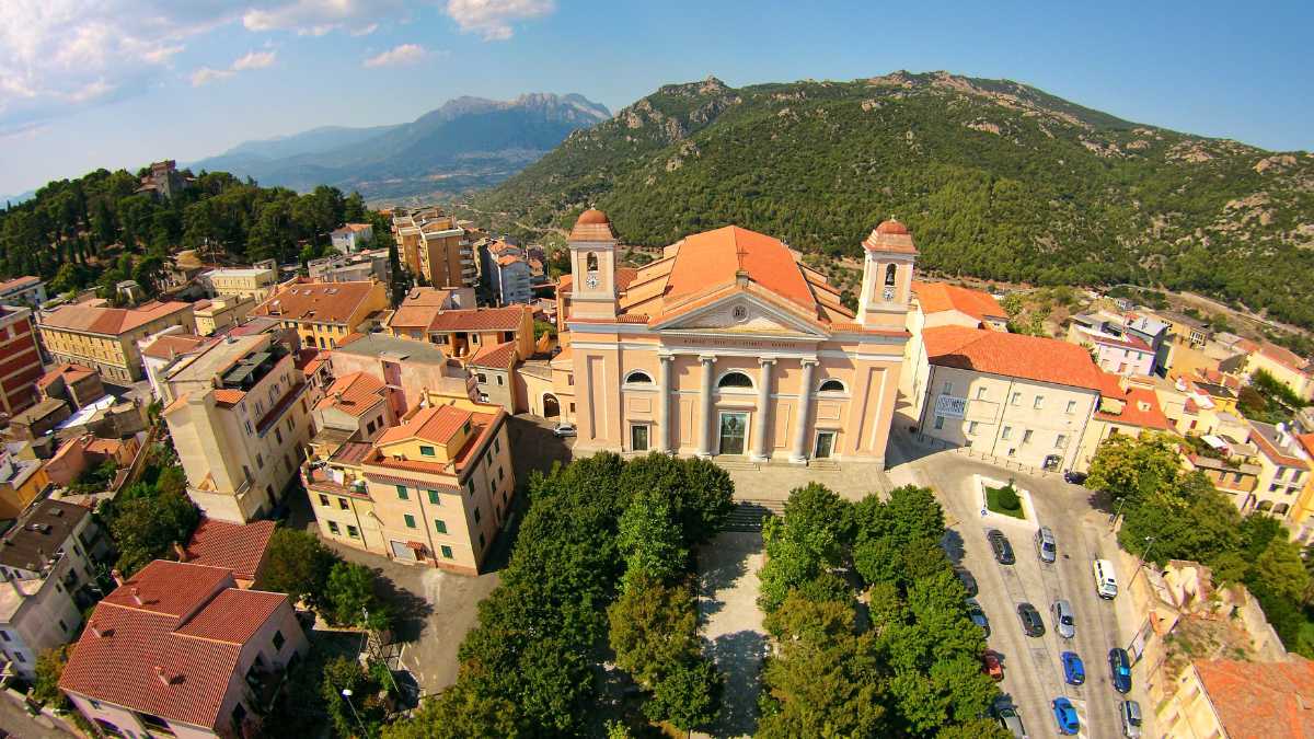 Un Viaggio di 7 Giorni a Nuoro e Dintorni: Alla Scoperta del Cuore della Sardegna