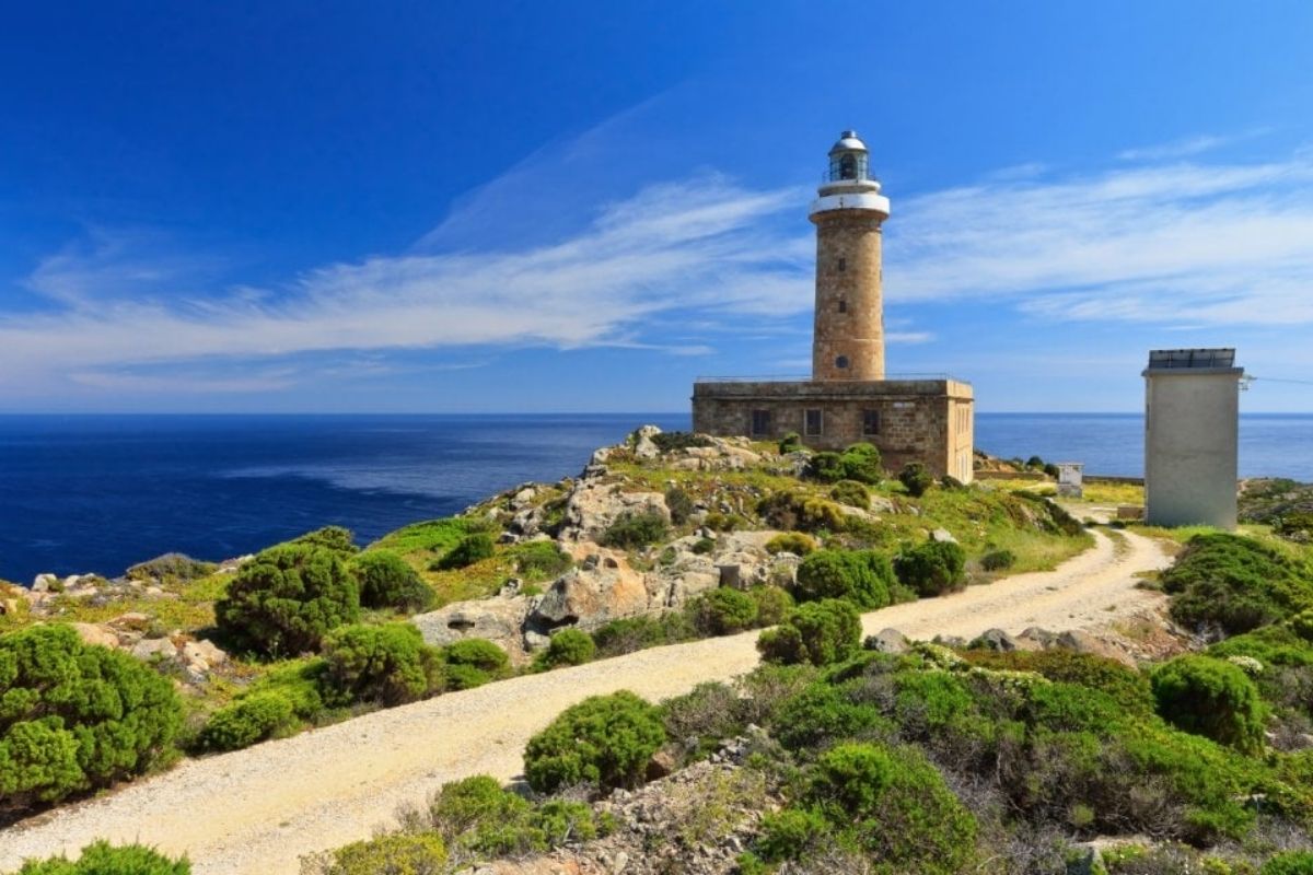 Vista panoramica di Carloforte e del mare circostante